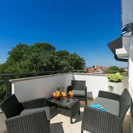 Labinjan Apartmán *